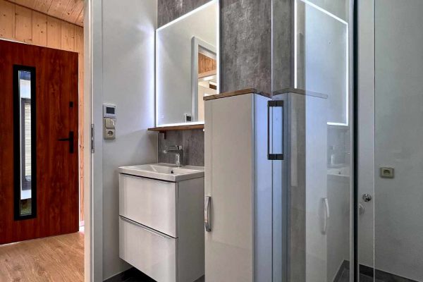 Modulovy dum Anna - koupelna - pohled ze  sprchoveho koutu - SIP