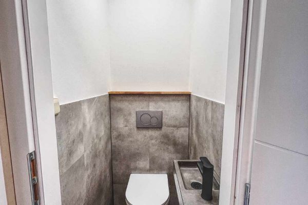 Modulovy dum Anna 48 m² - interier - samostatne WC - SIP panely