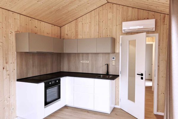 Modulovy dum Anna 48 m² - kuchynsky kout - SIP panel - ManStav