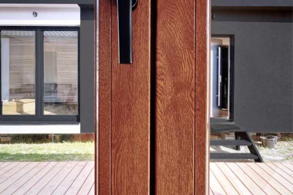 Modulovy dum Anna - detail - okno - struktura ramu interier - zl